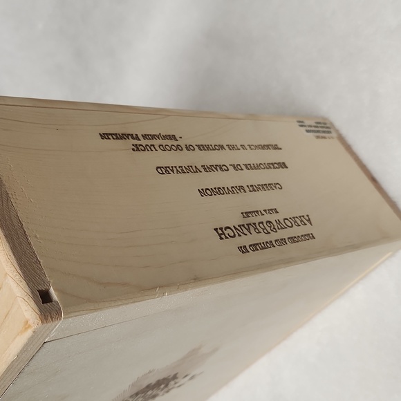 Arrow and Branch Wine Box w/hold up holder - Picture 11 of 16